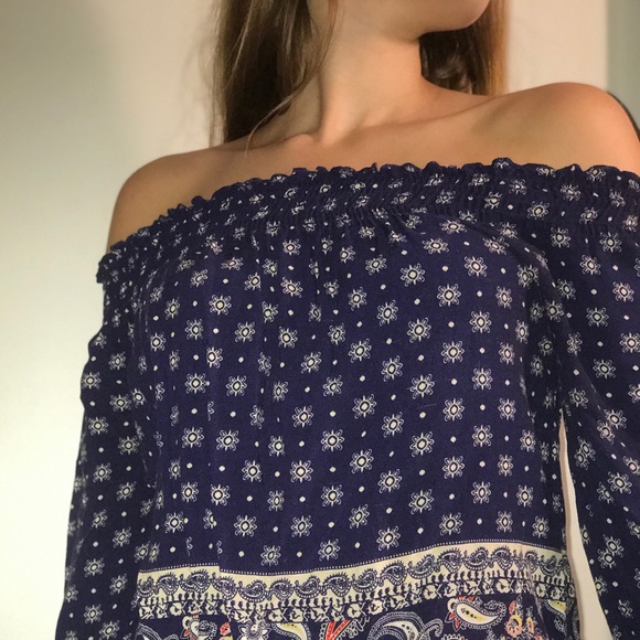 Patterned off the shoulder blouse. - Picture 2 of 6